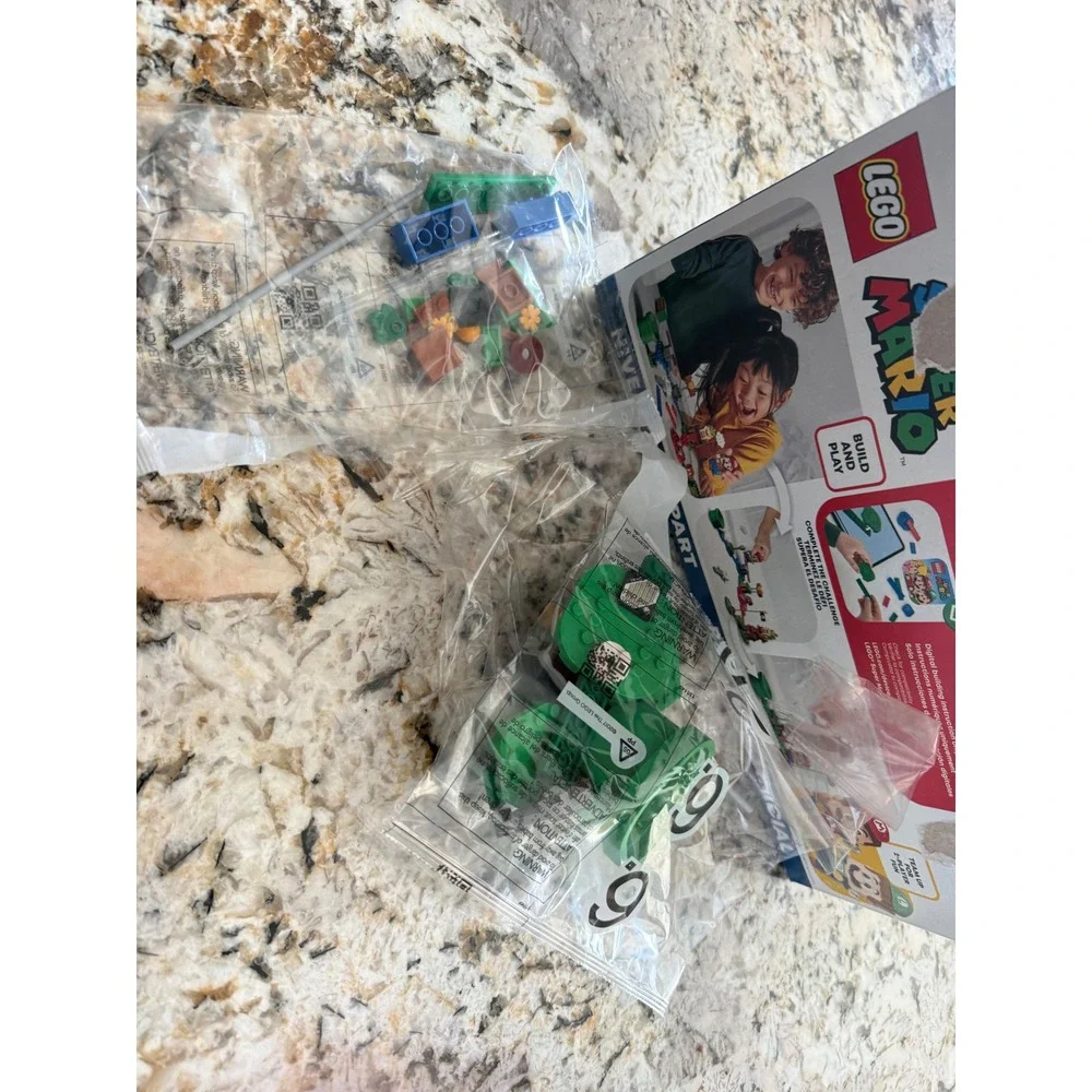 LEGO Super Mario 71360 & Adventures with Peach 71403 Starter Course Set Bundle - Picture 8 of 8